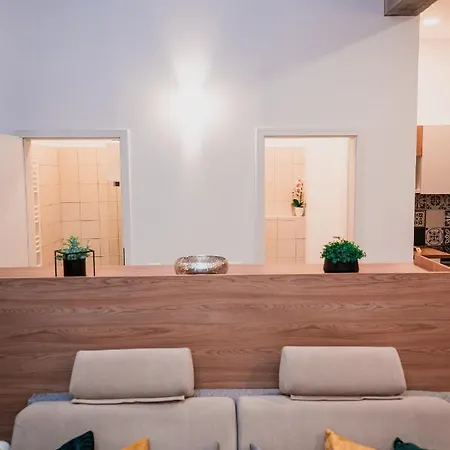 Puzzle Apartaments&studios 3* קריובה