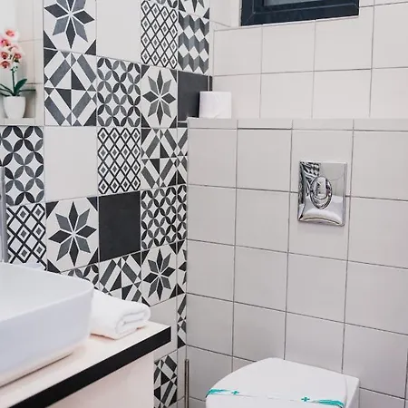 Puzzle Apartaments&studios קריובה