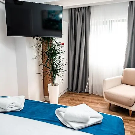 Aparthotel Puzzle Apartaments&studios 3*