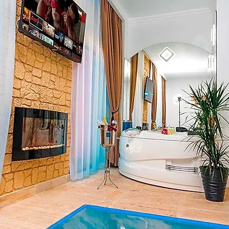 Puzzle Apartaments&studios 3* קריובה