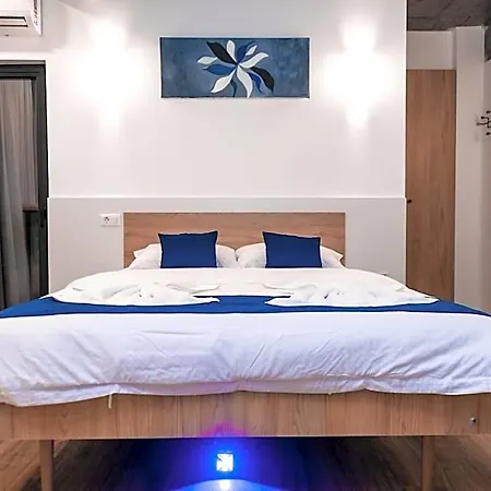 Puzzle Apartaments&studios מלון דירות 3*