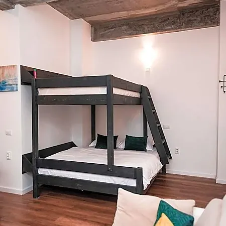 Puzzle Apartaments&studios מלון דירות
