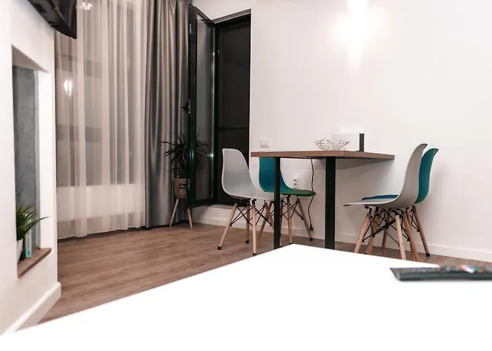 Puzzle Apartaments&studios 3* Craiova